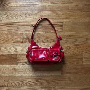 Berksha red buckle shoulder bag